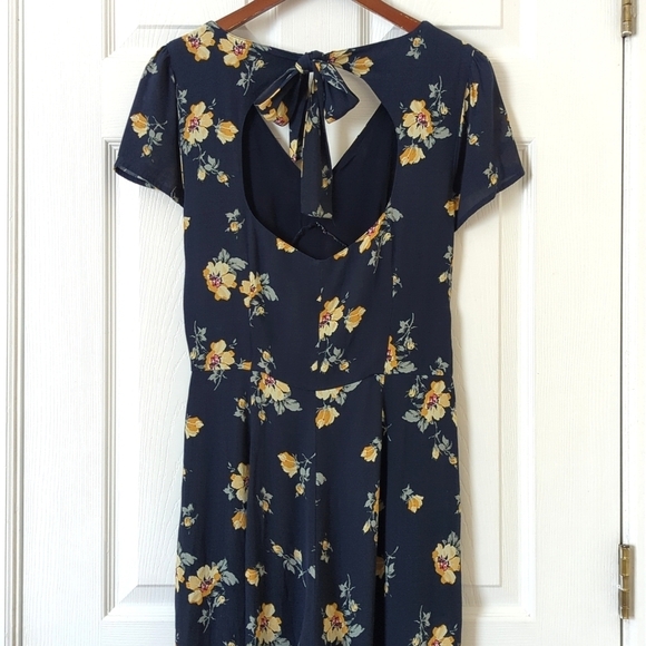 Abercrombie & Fitch Floral Tied Back Cropped Straight Wide Leg Jumpsuit Navy M - Picture 13 of 15